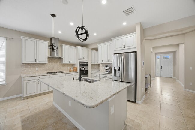 Building Photo - 5816 Brunner Ct