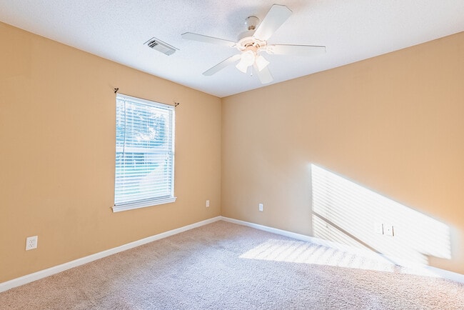 Building Photo - 12591 Drift Bay Cove