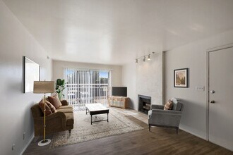 Spacious living Area - Mountain View at Riverdale