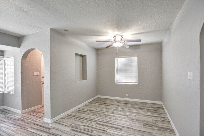 Building Photo - Vintage Ranch Home