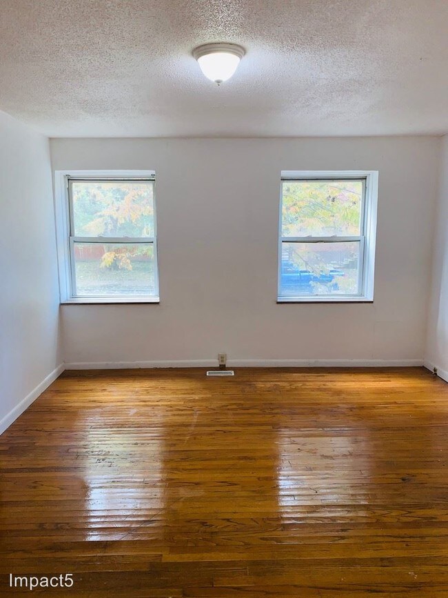 Building Photo - 3 br, 1 bath House - 3325 Itaska Street