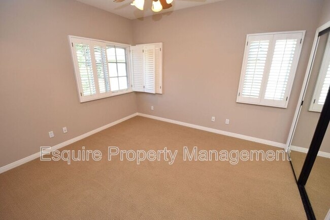 Building Photo - 1674 Bushgrove Ct