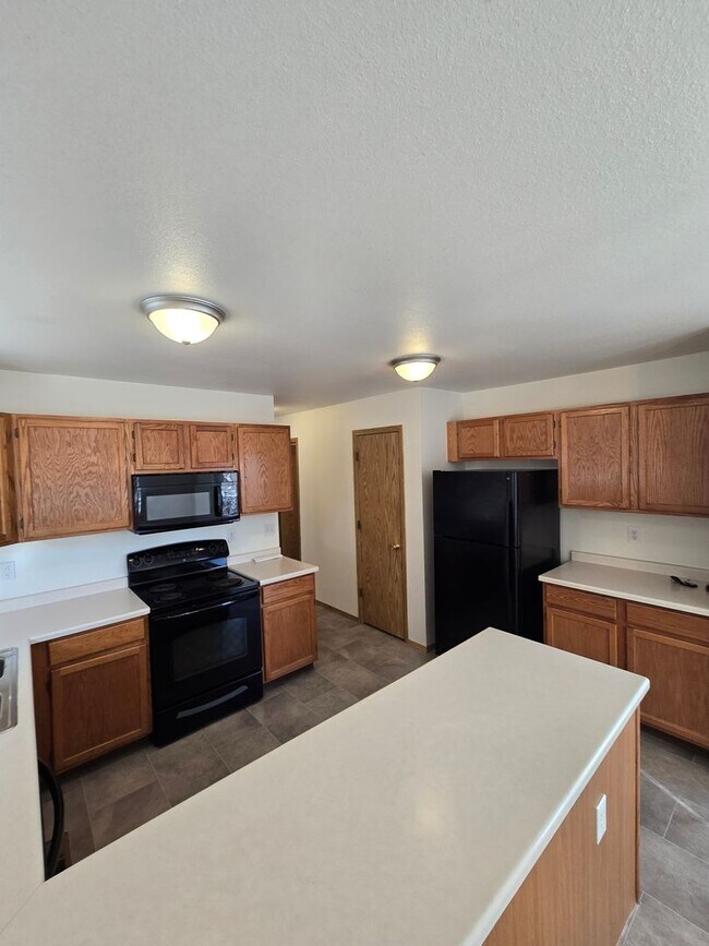 Building Photo - Single family home in Cul-De-Sac