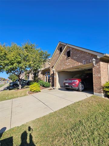 Building Photo - 13713 Blue Bell Dr
