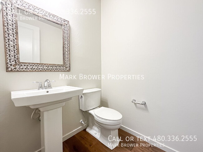 Building Photo - 2914 E Sands Dr