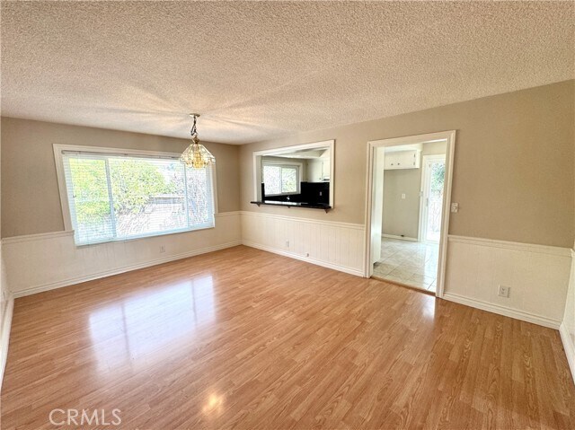 Building Photo - 2319 La Sierra Way