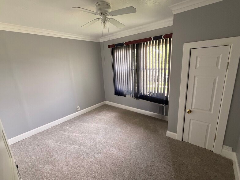 Room # 2 - 4159 N 20th St