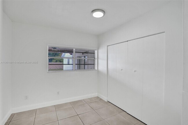 Building Photo - 5750 NW 111th St