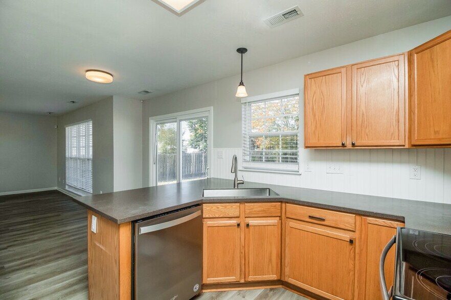 Building Photo - 4262 Millet St SW