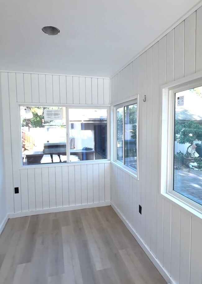 Building Photo - 8701 El Chapul Way