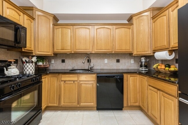 Building Photo - 349-353 S Broad St