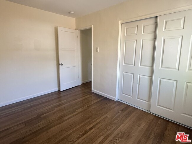 Building Photo - 11527 Albers St