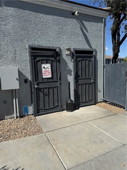 Building Photo - 6955 N Durango Dr