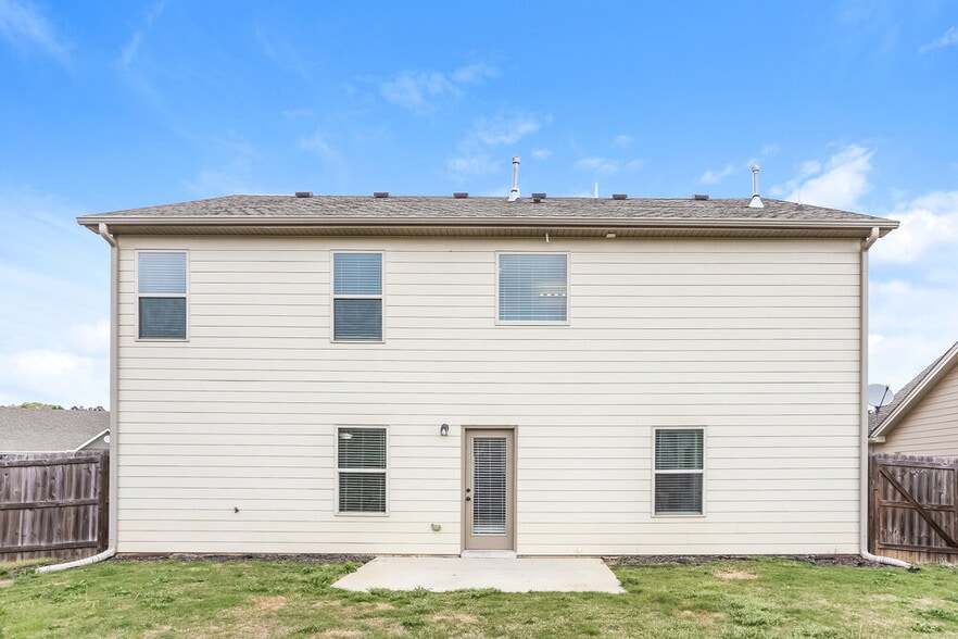 Building Photo - 243 Heartland Cir