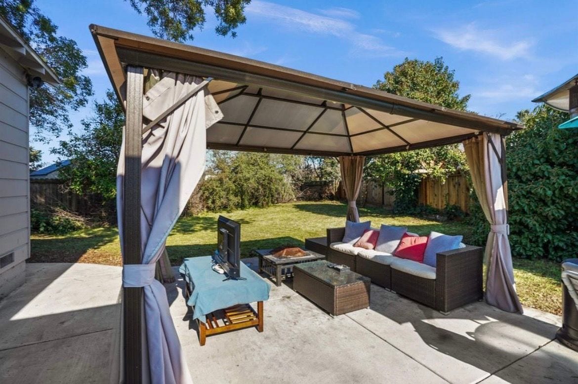 Building Photo - 80 Loma Vista Way