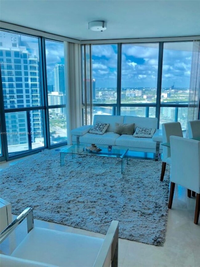 Building Photo - 3101 S Ocean Dr