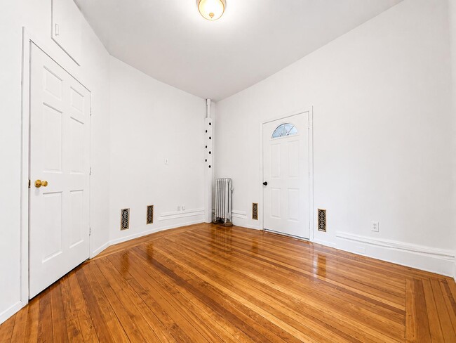 Floorplan - 182 Claremont Avenue