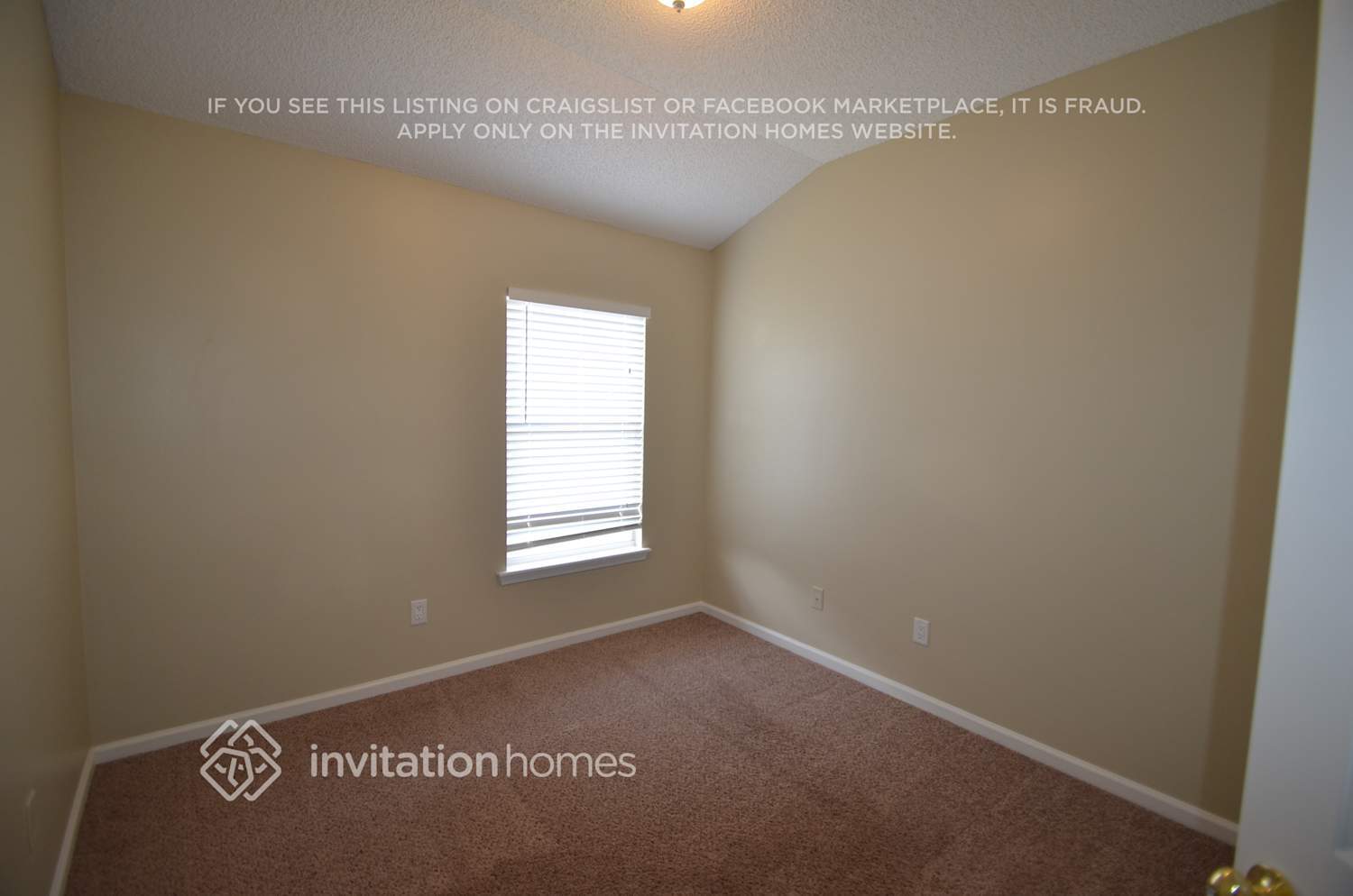 Building Photo - 3044 Southhall Ct