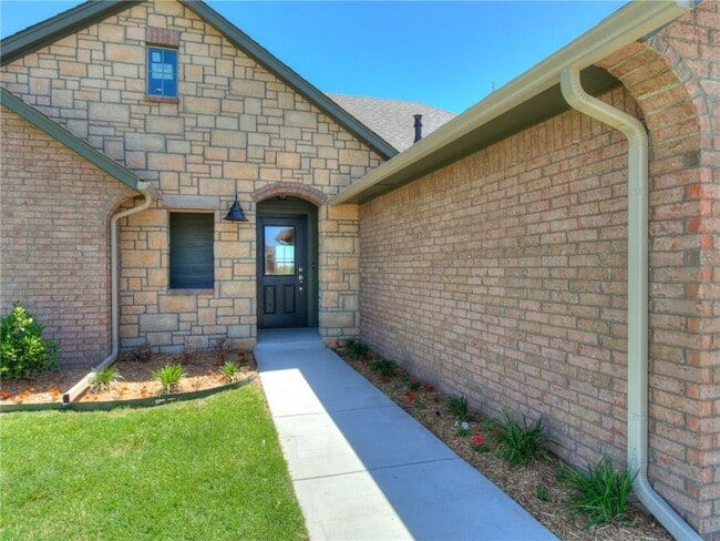 Building Photo - 10016 NW 97th St