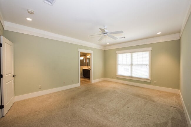 Building Photo - 987 Starr Ct
