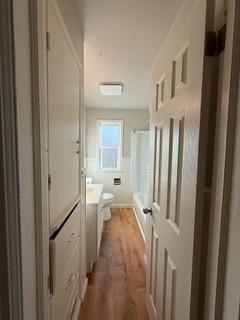 Building Photo - 1971 Roslyn St