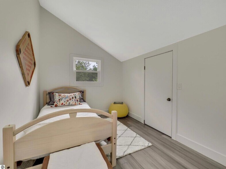 Building Photo - 4275 Mitchell Creek Dr