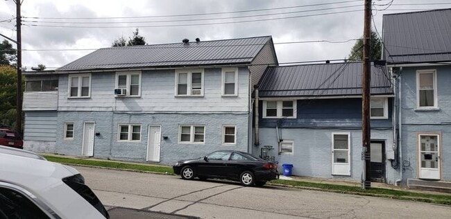 Building Photo - 46 1/2 S 6th St