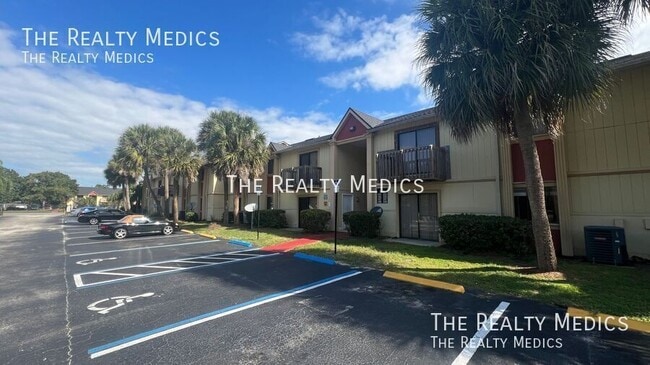 Building Photo - 2130 Forest Knoll Dr NE