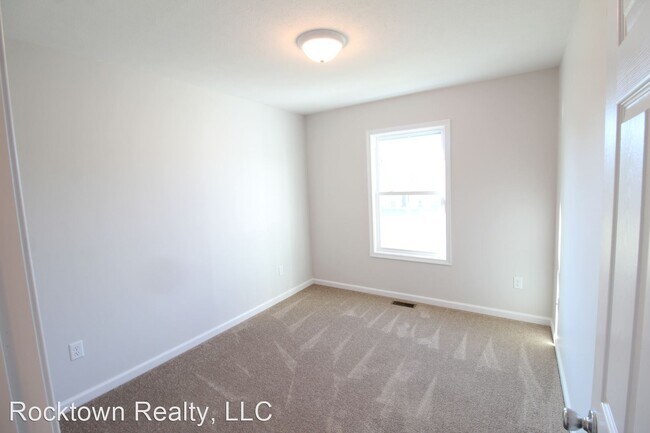 Building Photo - 3 br, 2.5 bath House - 3035 Locust Grove