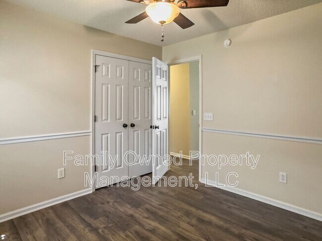 Building Photo - 72 Blue Jasmine Ln