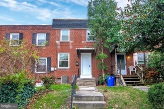 Building Photo - 1466 S 13th St
