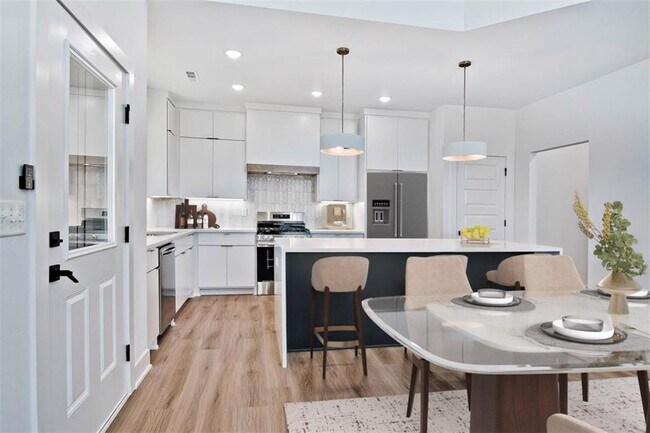 Building Photo - 4 Savidge Cir