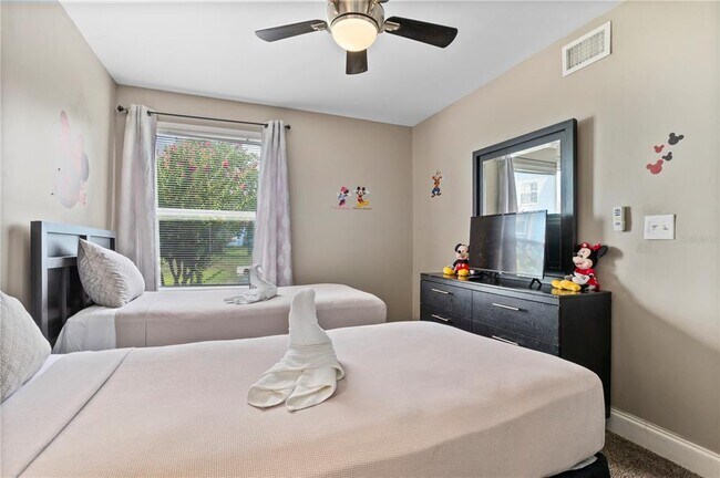 Building Photo - 2749 N Poinciana Blvd