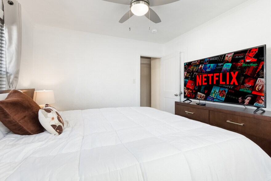 Smart LG TVs in every bedroom. - 2509 W 73rd St