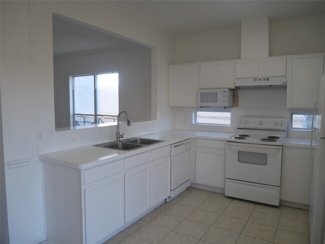 Building Photo - 6289 Wilcrest Dr
