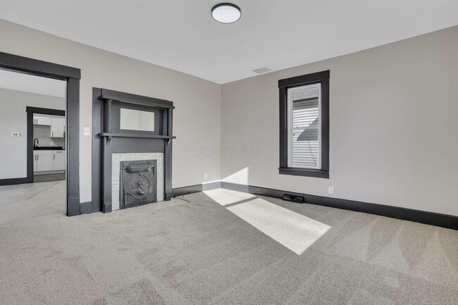 Building Photo - 401 Miller Ave
