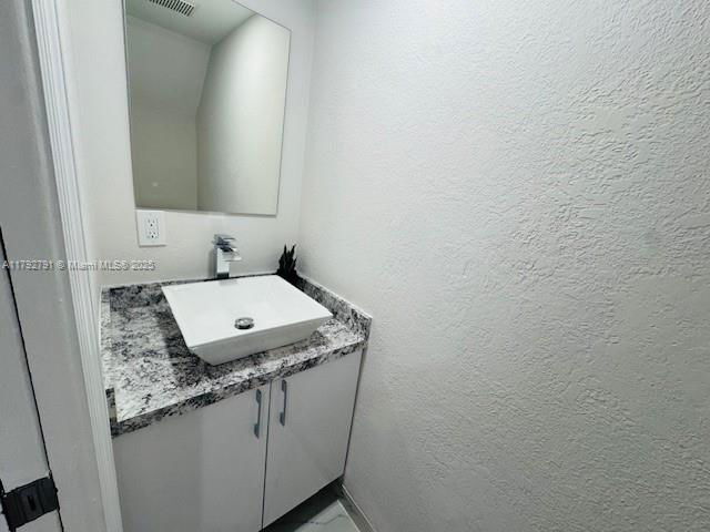 Building Photo - 5650 W 26th Ct
