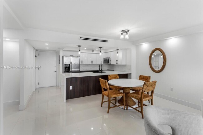 Building Photo - 5701 Collins Ave