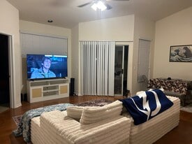 Building Photo - 5125 Palm Springs Blvd