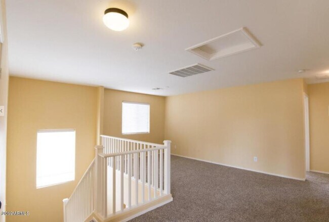 Building Photo - Gorgeous 4 Bed Laveen home in reputed Trailside Point community ++ WALK TO SCHOOL !!