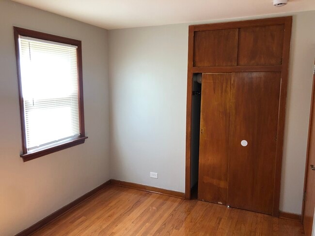Building Photo - 2413 S 22nd Ave