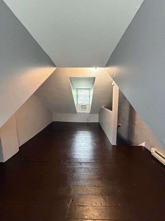 Building Photo - 211 Mulberry St