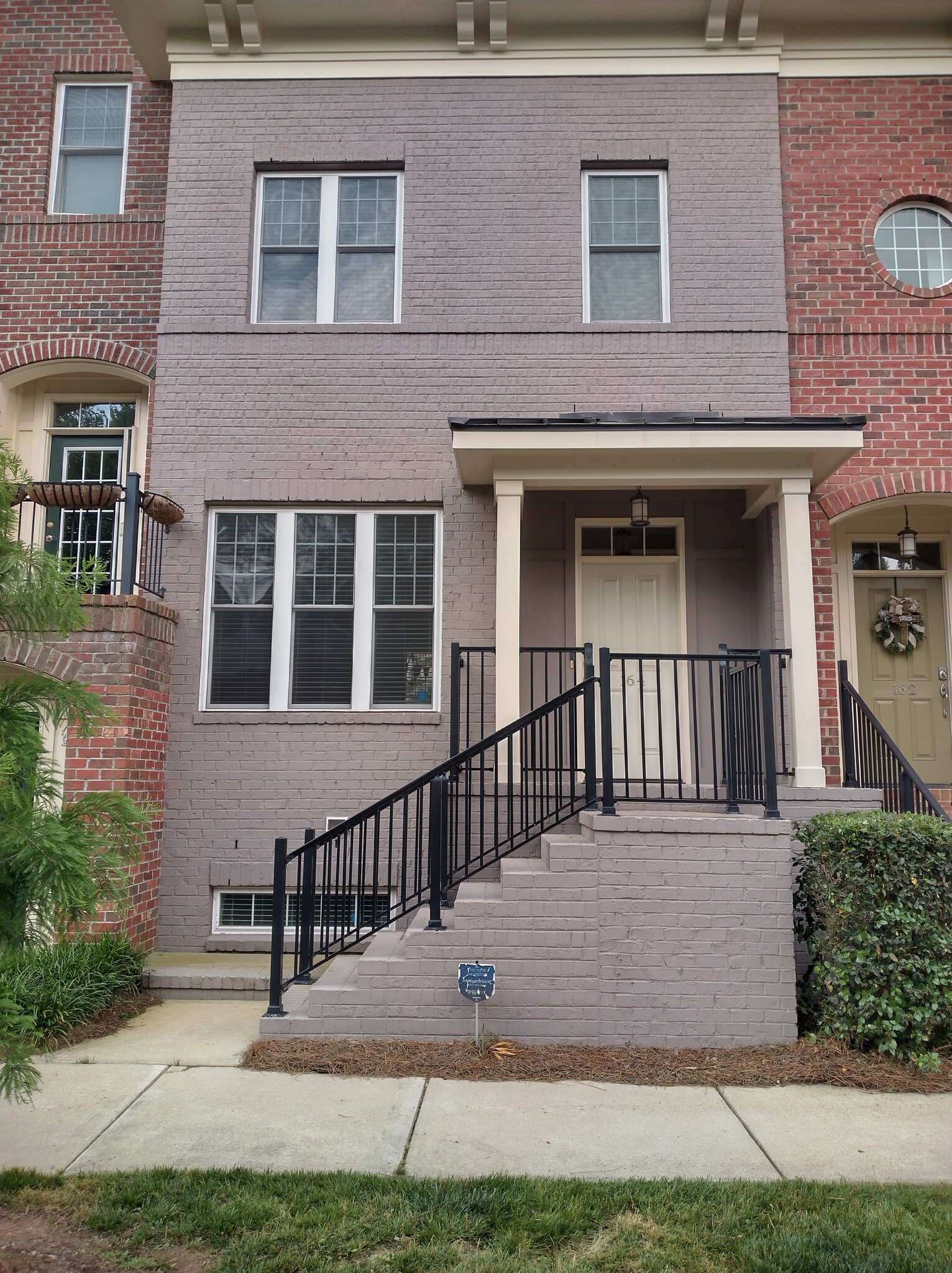 Front View - 164 Finsbury St