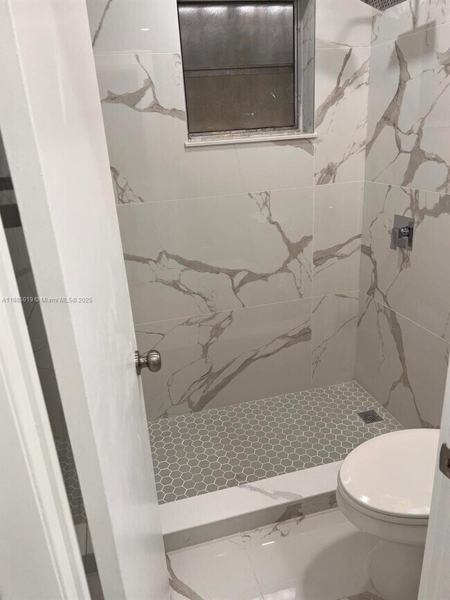 Building Photo - 1575 W 53rd St