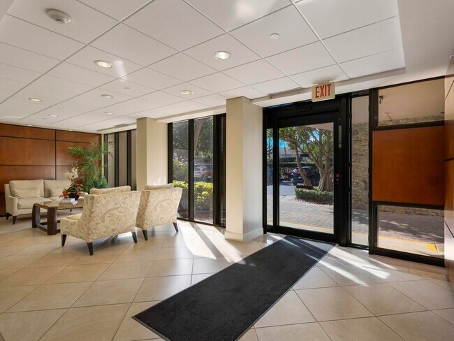 Building Photo - 4200 N Ocean Dr