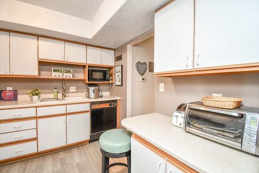 Building Photo - 2904 W 33rd St