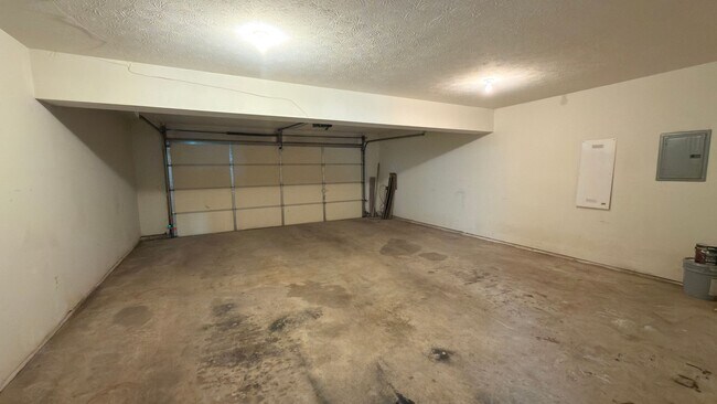 Building Photo - 3221 Kildaire Dr