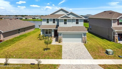 Building Photo - 2124 Middlebury Drive