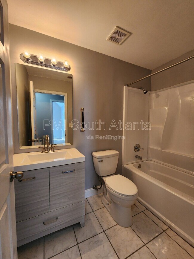 Building Photo - 2085 Winding Crossing Trail