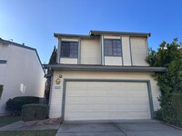 Building Photo - SFR near 880 & 84 -Minutes from Paseo Padr...